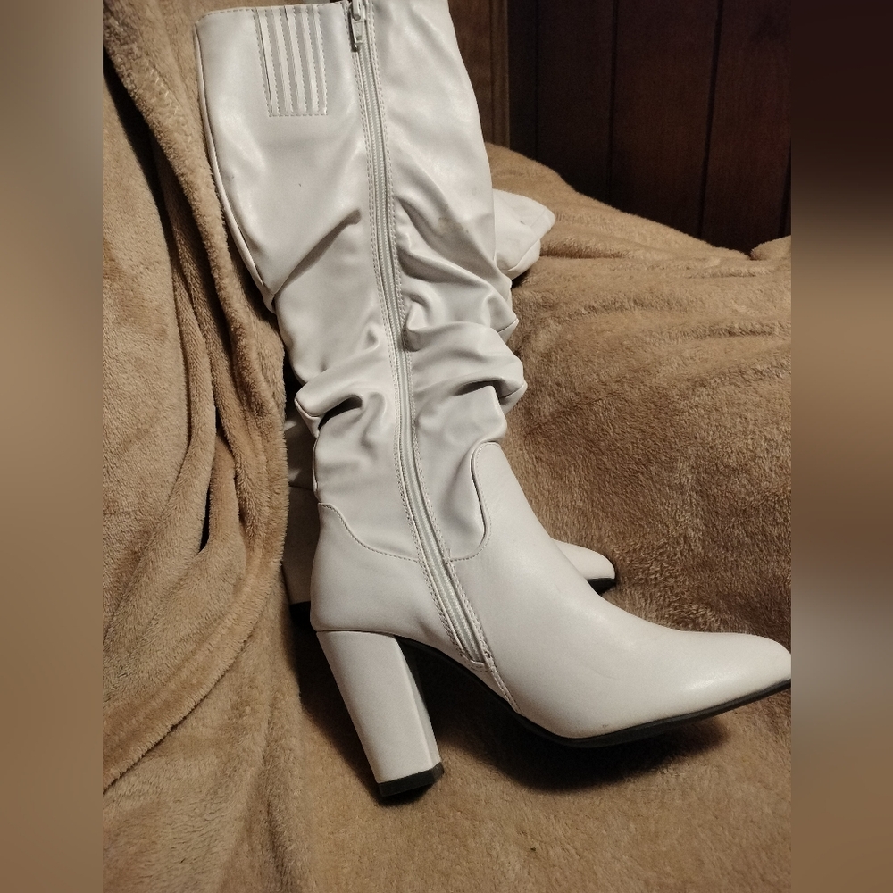 White Nori Boots
